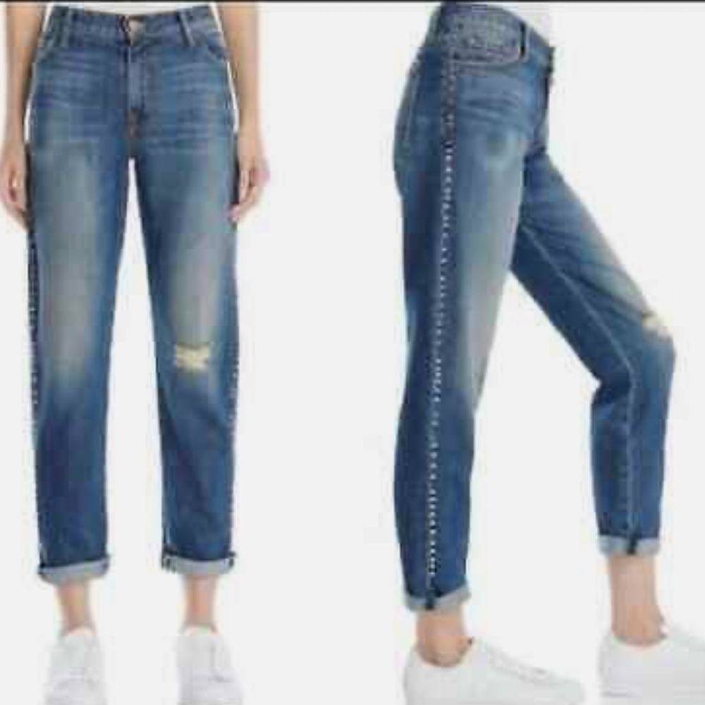 Current Elliott “The Fling Whiskey Destroy w/Studs”
Boyfriend Jeans Sz 28